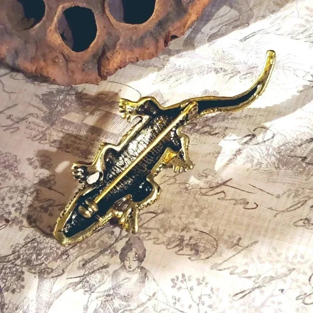 New Vintage 90s Y2K Multicolor Gold Crystal Gecko Lizard Brooch